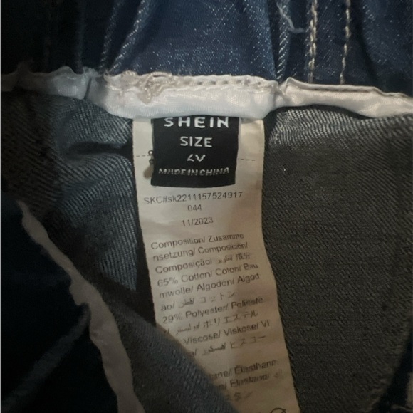 SHEIN Kids Flared Jeans with Bow Detail - Dark Blue - Picture 2 of 3